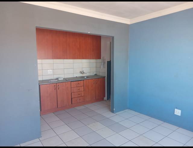 1 BEDROOM TOWNHOUSE FOR SALE IN VOSLOORUS